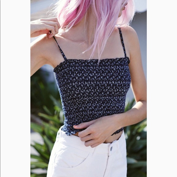 Tops - Brandy Melville Ally Crop Tank - Navy floral